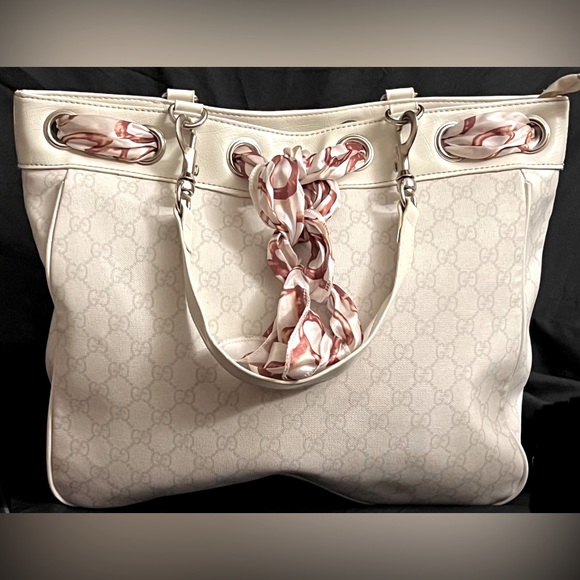 Gucci Handbags - GG Gucci?  WHITE MYSTERY TOTE??  - Make sure to read the dets.